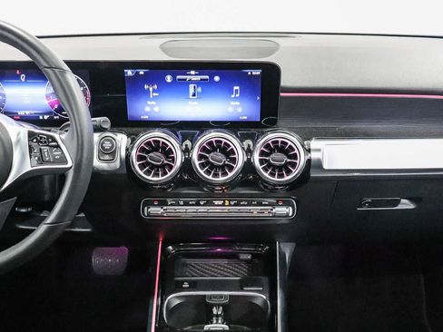 Used 2026 Mercedes-Benz GLB 250 image 16