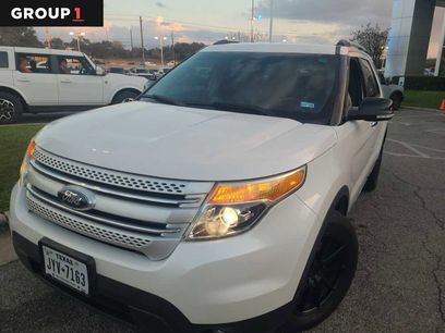 Used 2014 Ford Explorer XLT w/ Equipment Group 202A