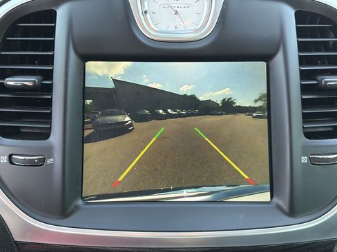 Used 2020 Chrysler 300 Touring L w/ Quick Order Package 2EF RWD image 10