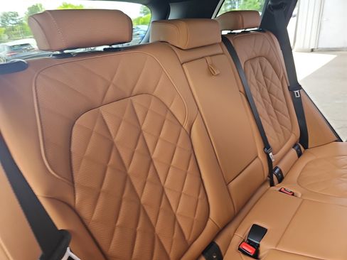 New 2026 BMW X5 xDrive40i w/ Premium Package AWD/4WD image 12