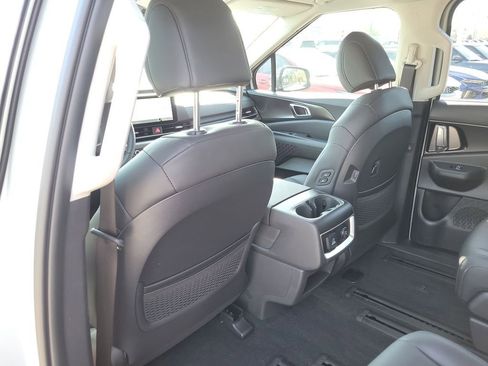 New 2026 Kia Carnival SX image 17