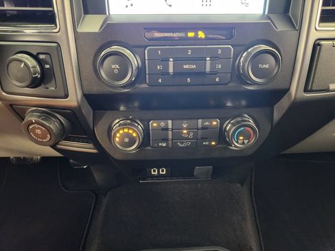 Used 2019 Ford F150 XLT w/ Equipment Group 301A Mid RWD image 18
