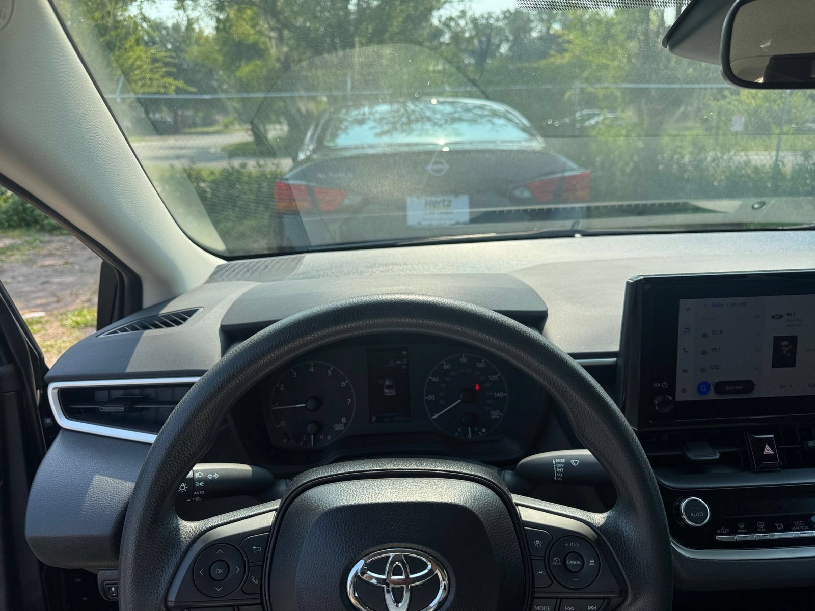 Used 2025 Toyota Corolla LE FWD image 32