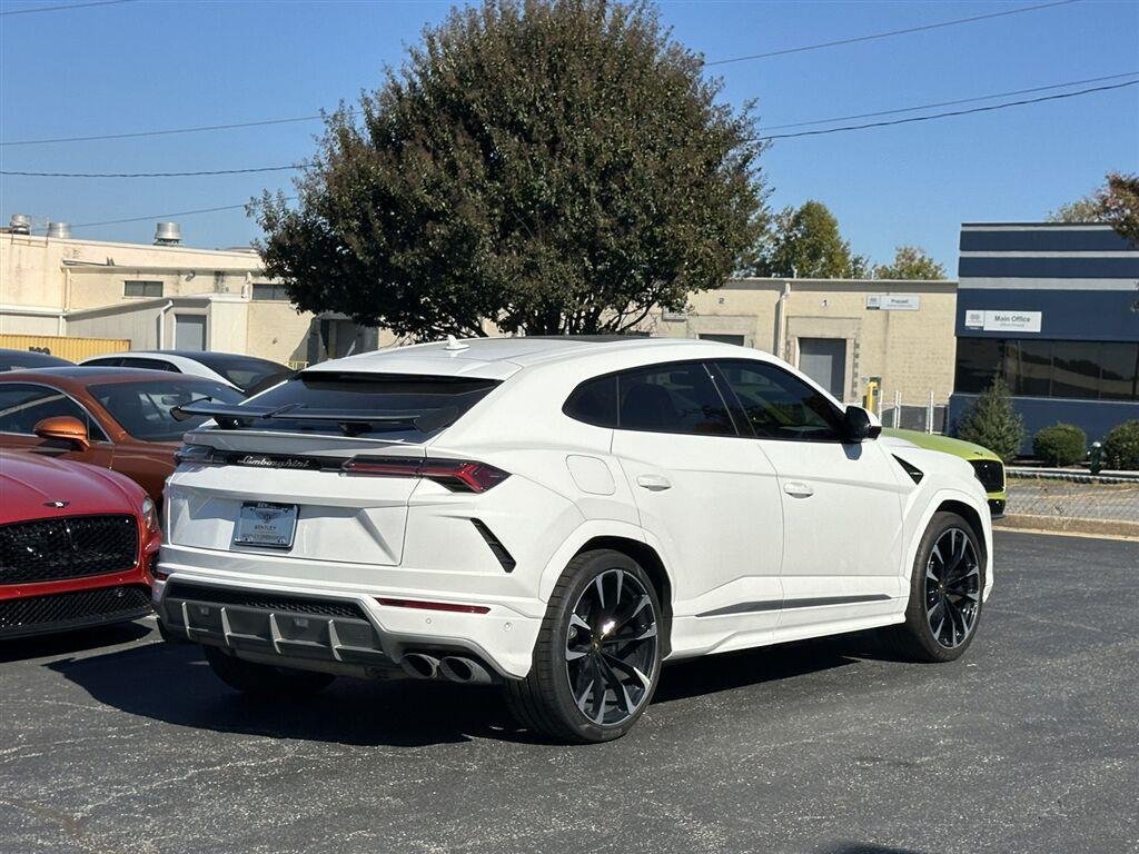 Used 2021 Lamborghini Urus AWD/4WD image 5