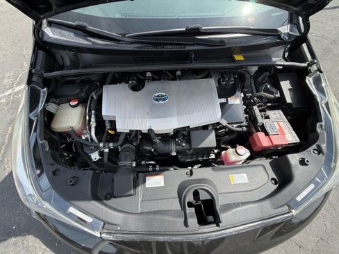 Used 2016 Toyota Prius Three FWD image 23