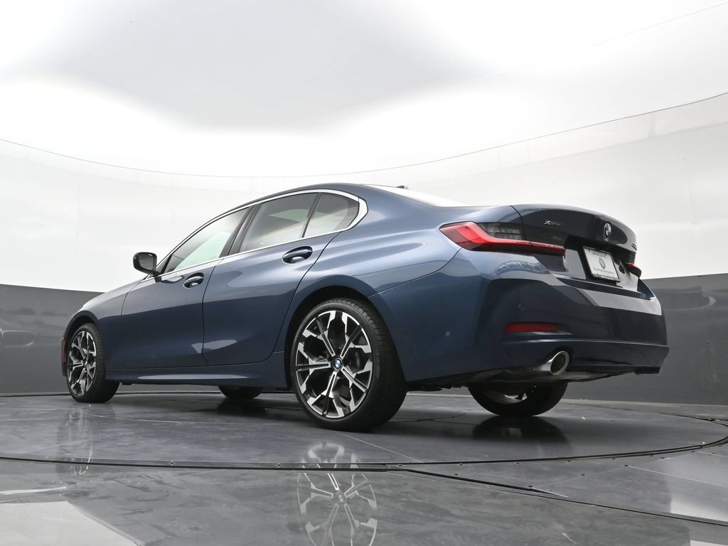 Used 2026 BMW 330i xDrive Sedan AWD/4WD image 25