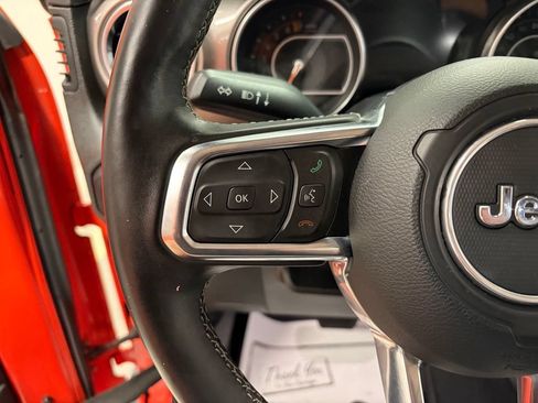 Used 2018 Jeep Wrangler Unlimited Sahara w/ Cold Weather Group AWD/4WD image 11