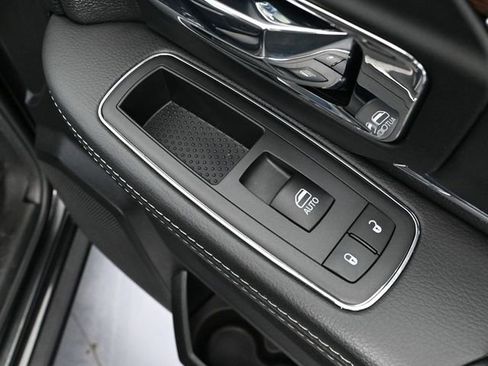 Used 2018 RAM 1500 Laramie w/ Convenience Group image 46