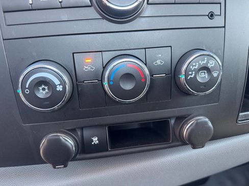 Used 2011 GMC Sierra 1500 W/T image 16