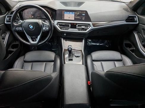 Used 2019 BMW 330i xDrive Sedan w/ Convenience Package image 18