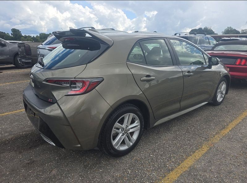 Used 2019 Toyota Corolla SE FWD image 3