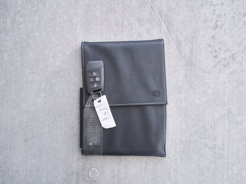 Used 2024 Volkswagen Tiguan SE R-Line image 58