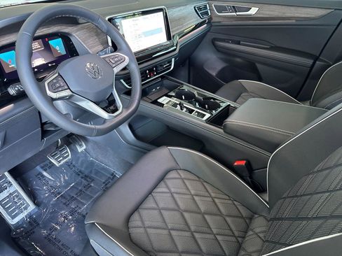 New 2026 Volkswagen Atlas SEL Premium R-Line AWD/4WD image 9