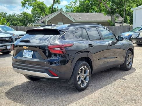 Certified 2026 Chevrolet Trax LT w/ Driver Confidence Package FWD image 38
