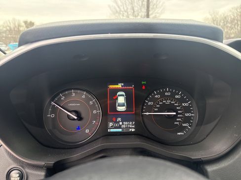 Used 2021 Subaru Crosstrek 2.0i Premium image 13