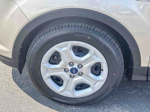 Used 2017 Ford Escape S FWD image 11