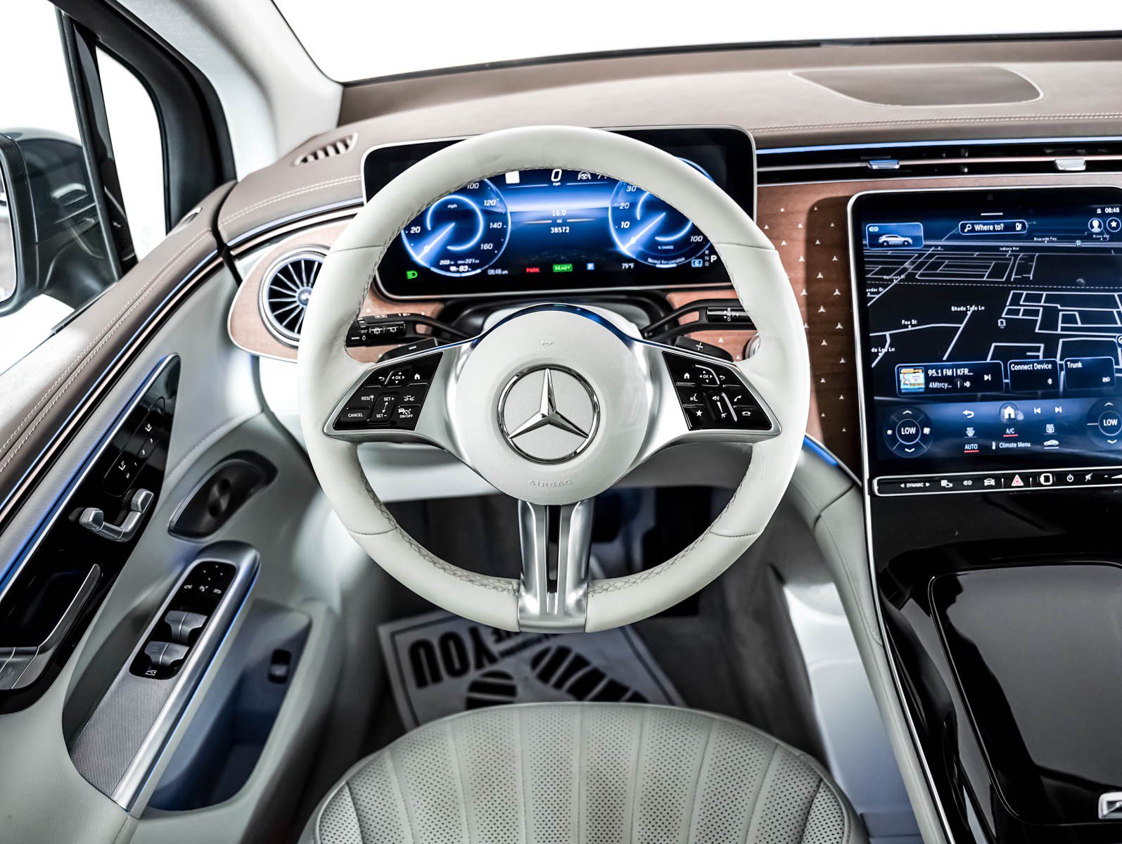 Certified 2023 Mercedes-Benz EQE 500 4MATIC SUV image 10