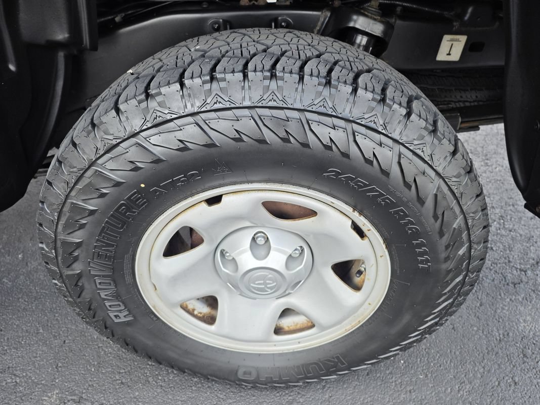 Used 2017 Toyota Tacoma SR RWD image 25