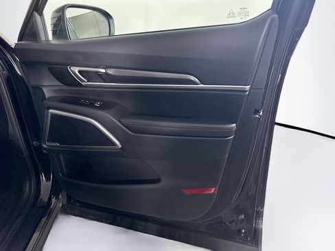Used 2025 Kia Telluride S FWD image 35