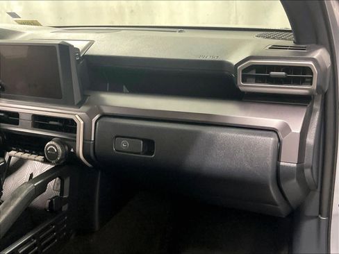 Used 2025 Toyota 4Runner SR5 image 13