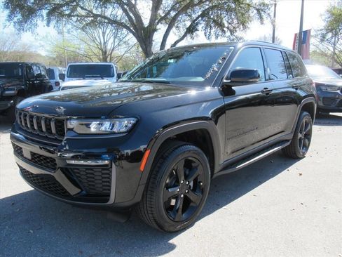 New 2026 Jeep Grand Cherokee Limited w/ Limited Altitude Package image 3