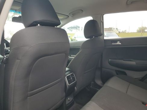 Used 2019 Kia Sportage LX FWD image 18