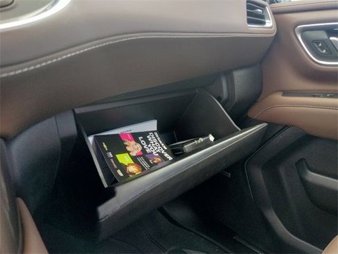 Used 2024 Chevrolet Tahoe High Country image 36