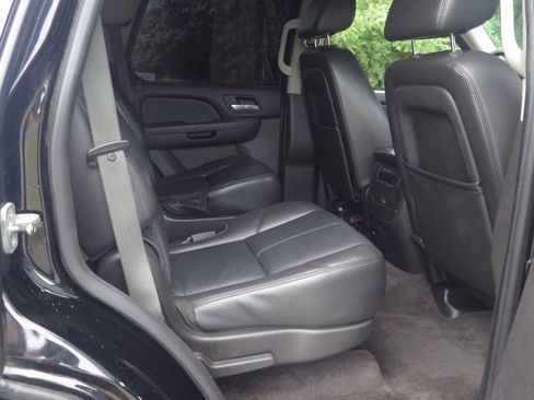 Used 2009 Chevrolet Tahoe LT AWD/4WD image 12