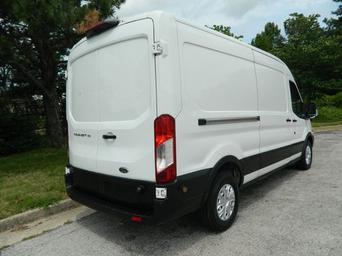 Used 2019 Ford Transit 150 148 Medium Roof RWD image 7