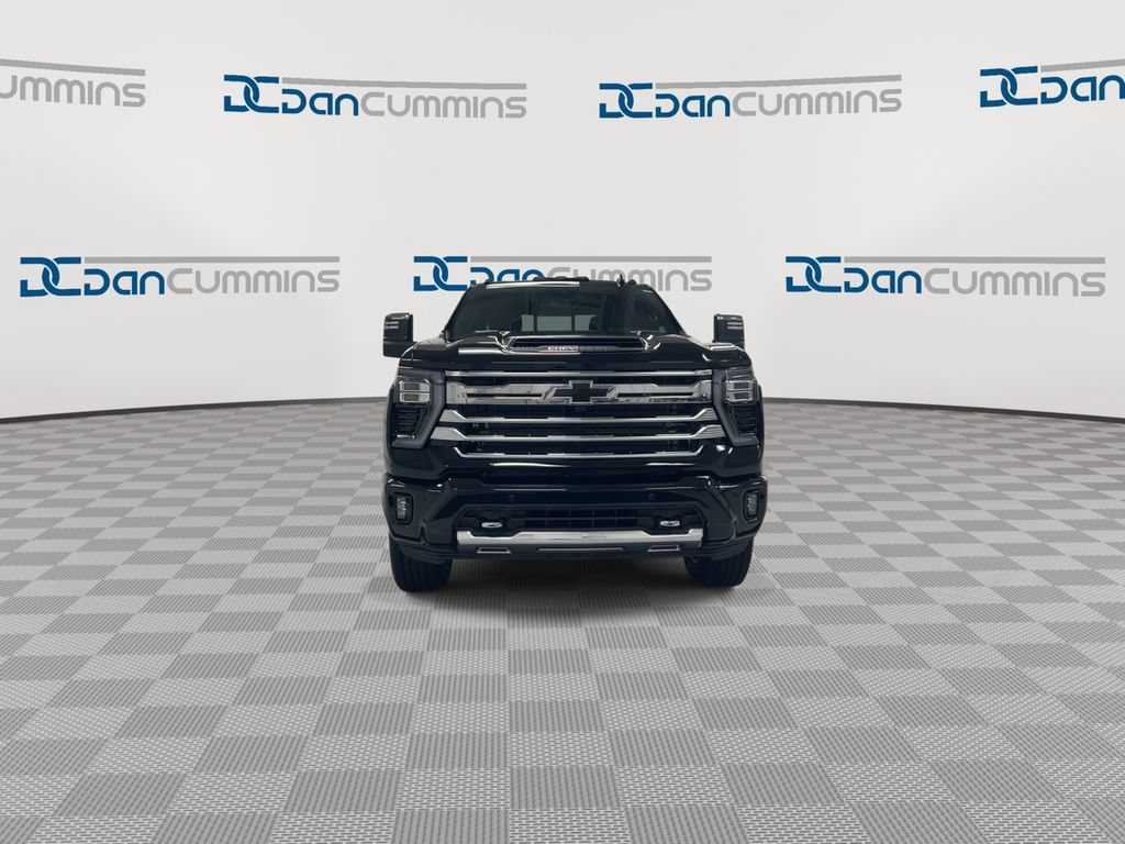 New 2026 Chevrolet Silverado 2500 High Country w/ High Country Premium Package AWD/4WD image 3