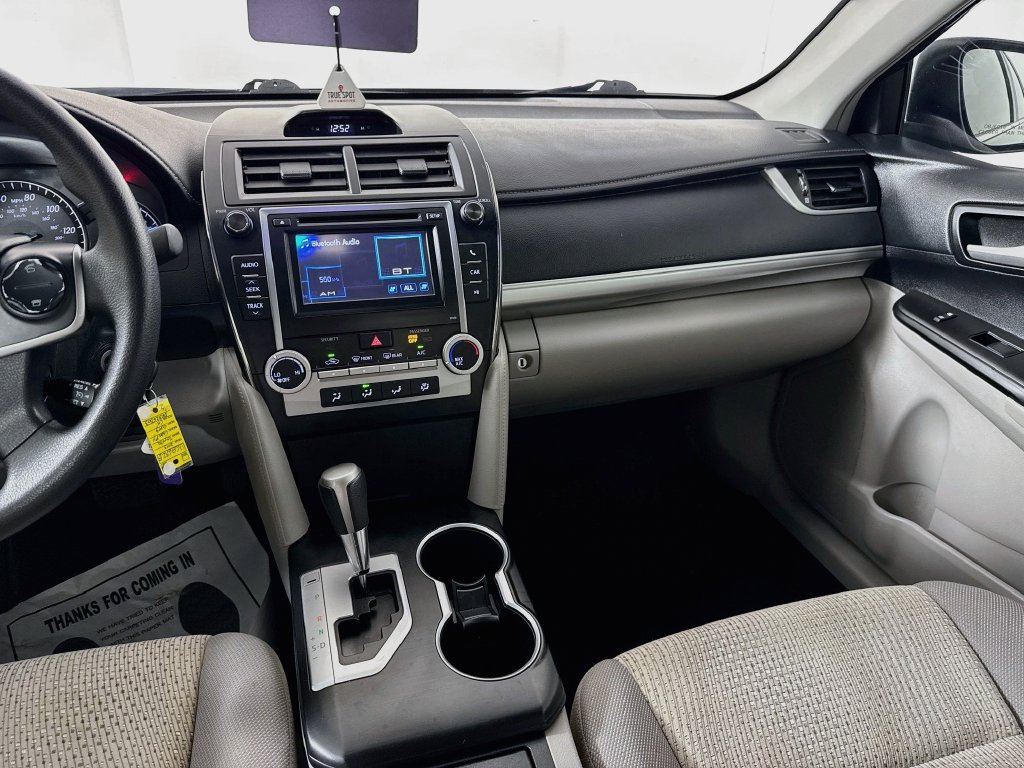 Used 2013 Toyota Camry LE FWD image 25
