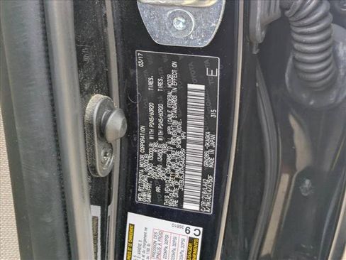 Used 2017 Toyota 4Runner Limited AWD/4WD image 24
