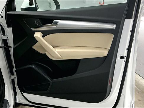 Used 2025 Audi Q5 2.0T Premium w/ Convenience Plus Package image 27