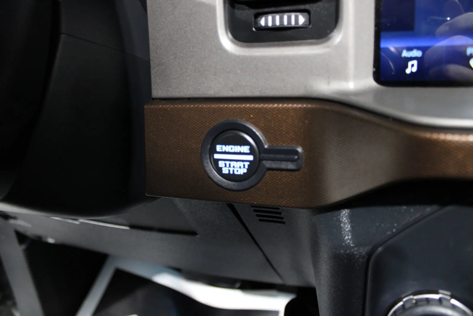 Used 2022 Ford Bronco Outer Banks AWD/4WD image 28