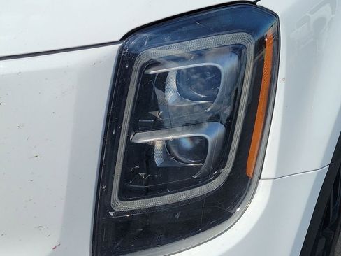 Used 2022 Kia Telluride SX w/ SX Prestige Package image 10