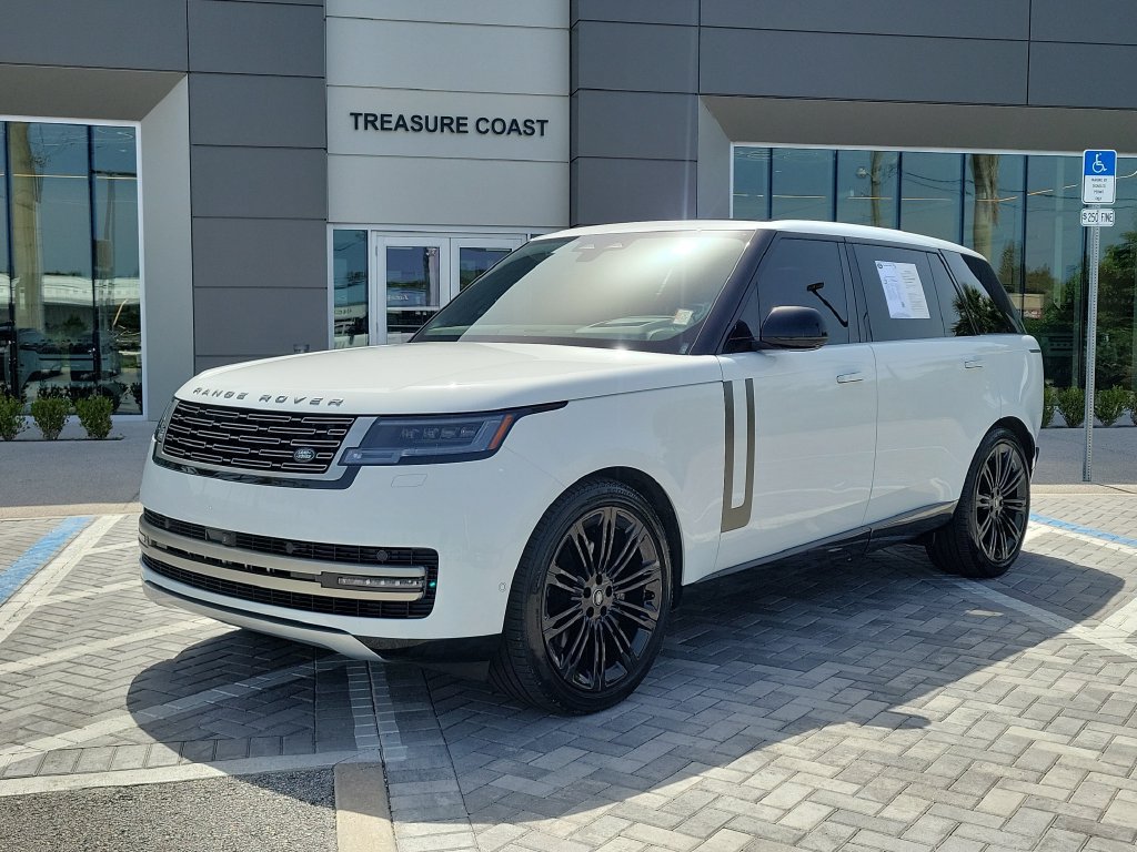 Used 2025 Land Rover Range Rover Long Wheelbase SE AWD/4WD image 1