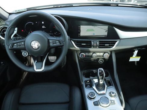 New 2025 Alfa Romeo Giulia w/ Veloce Package Rwd image 6