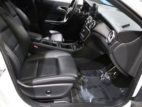 Used 2019 Mercedes-Benz CLA 250 image 18