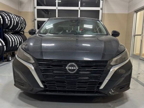 Used 2023 Nissan Altima 2.5 S image 3