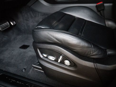 Certified 2021 Porsche Cayenne GTS AWD/4WD image 14