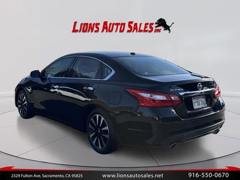 Used 2017 Nissan Altima 2.5 SV w/ Convenience Package FWD image 7