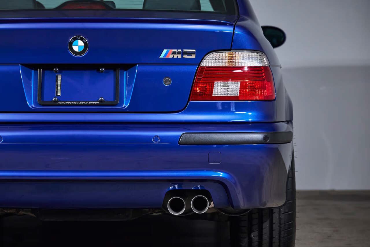 Used 2002 BMW M5 RWD image 18