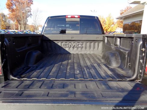 Used 2018 GMC Sierra 1500 SLT image 26