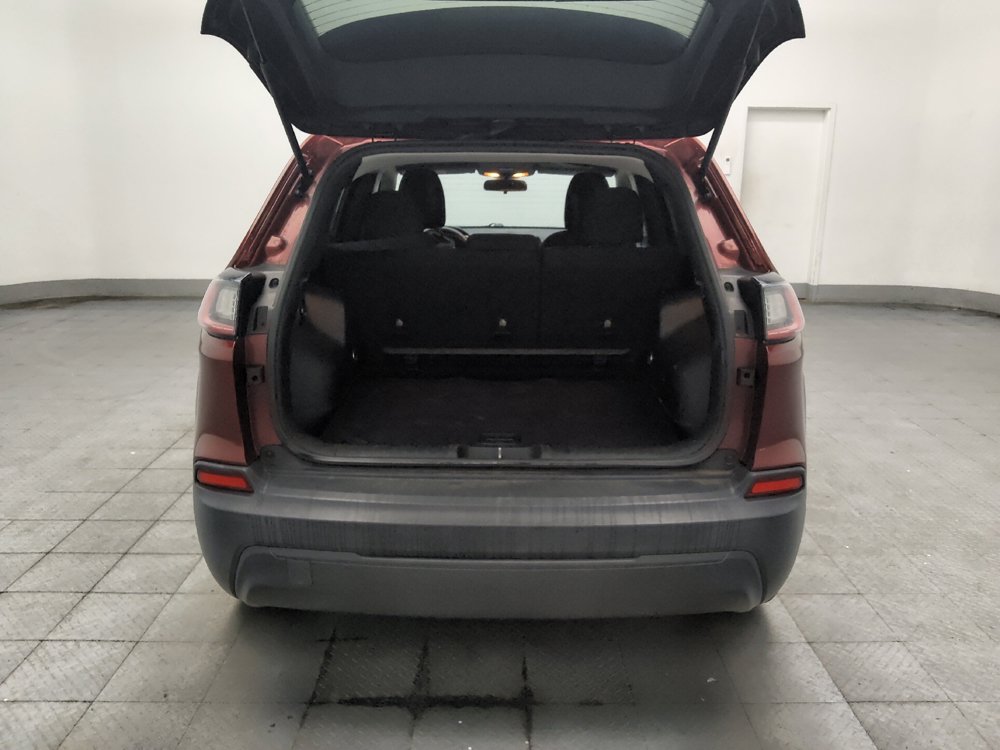 Used 2019 Jeep Cherokee Latitude w/ Popular Appearance Group FWD image 29