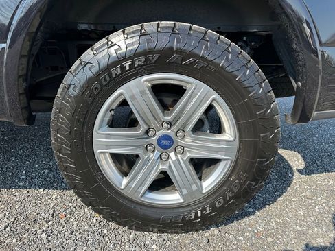 Used 2019 Ford F150 Lariat image 14