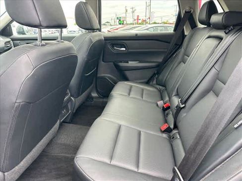 Used 2024 Nissan Rogue SV w/ SV Premium Package FWD image 11