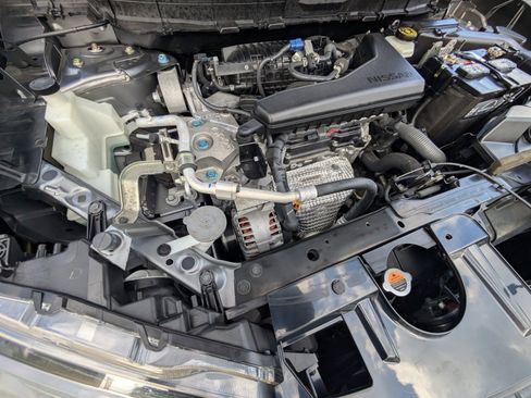 Certified 2019 Nissan Rogue SV w/ Premium Package image 22