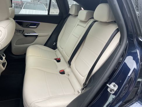 Certified 2024 Mercedes-Benz GLC 300 image 40