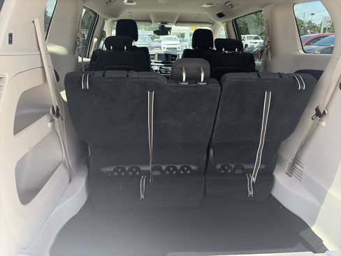 Used 2023 Chrysler Voyager LX FWD image 35