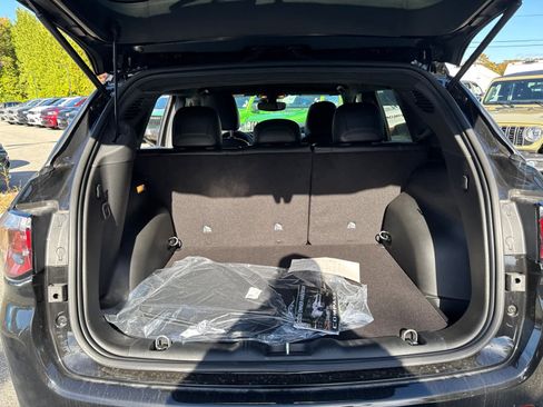 New 2026 Jeep Compass Limited image 37